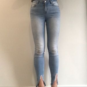 BLACK DAISY HIGH RISE JEANS